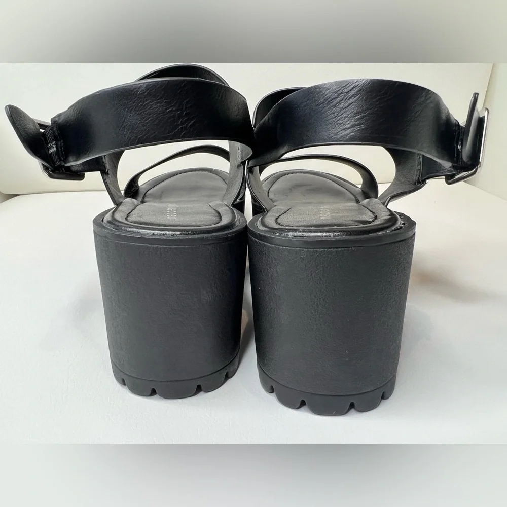 Madden Girl Black Platform Shoes Silver Buckles size 9M